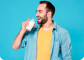 ¿Es cierto que tomar leche de vaca luego de la infancia no sirve?